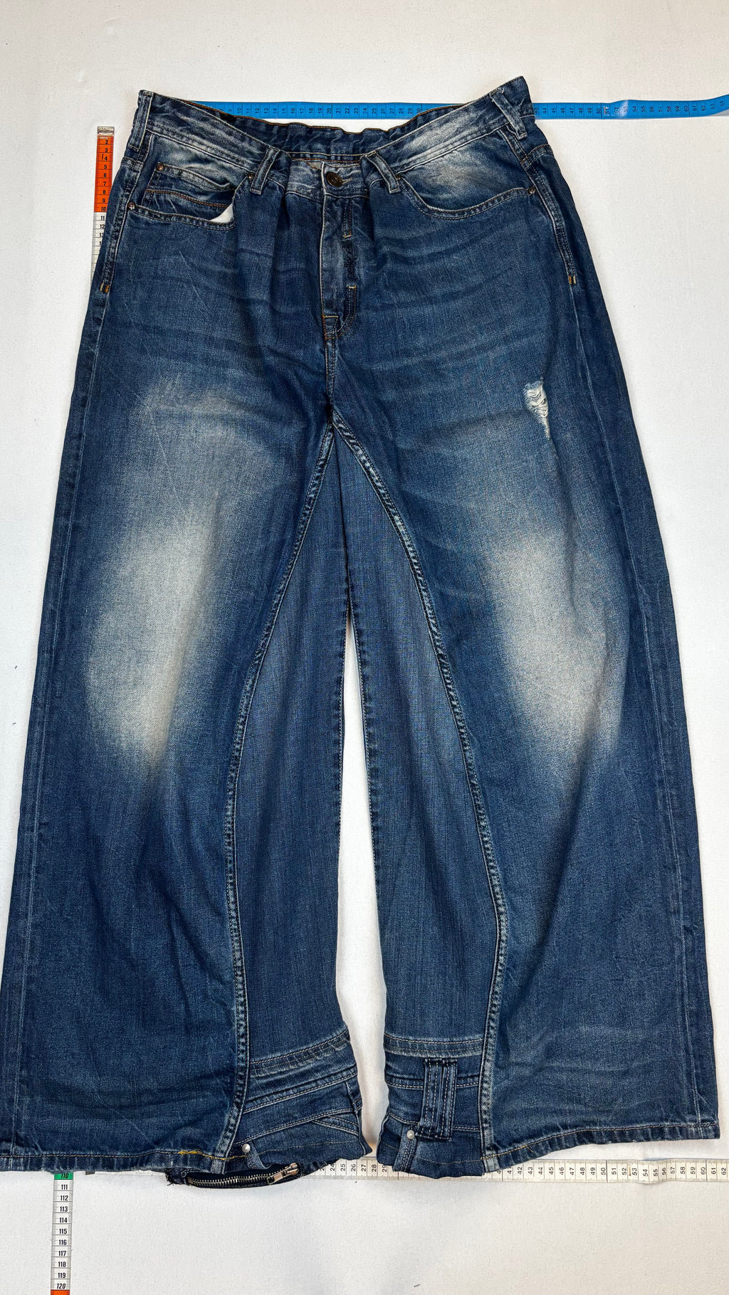Baggy jeans