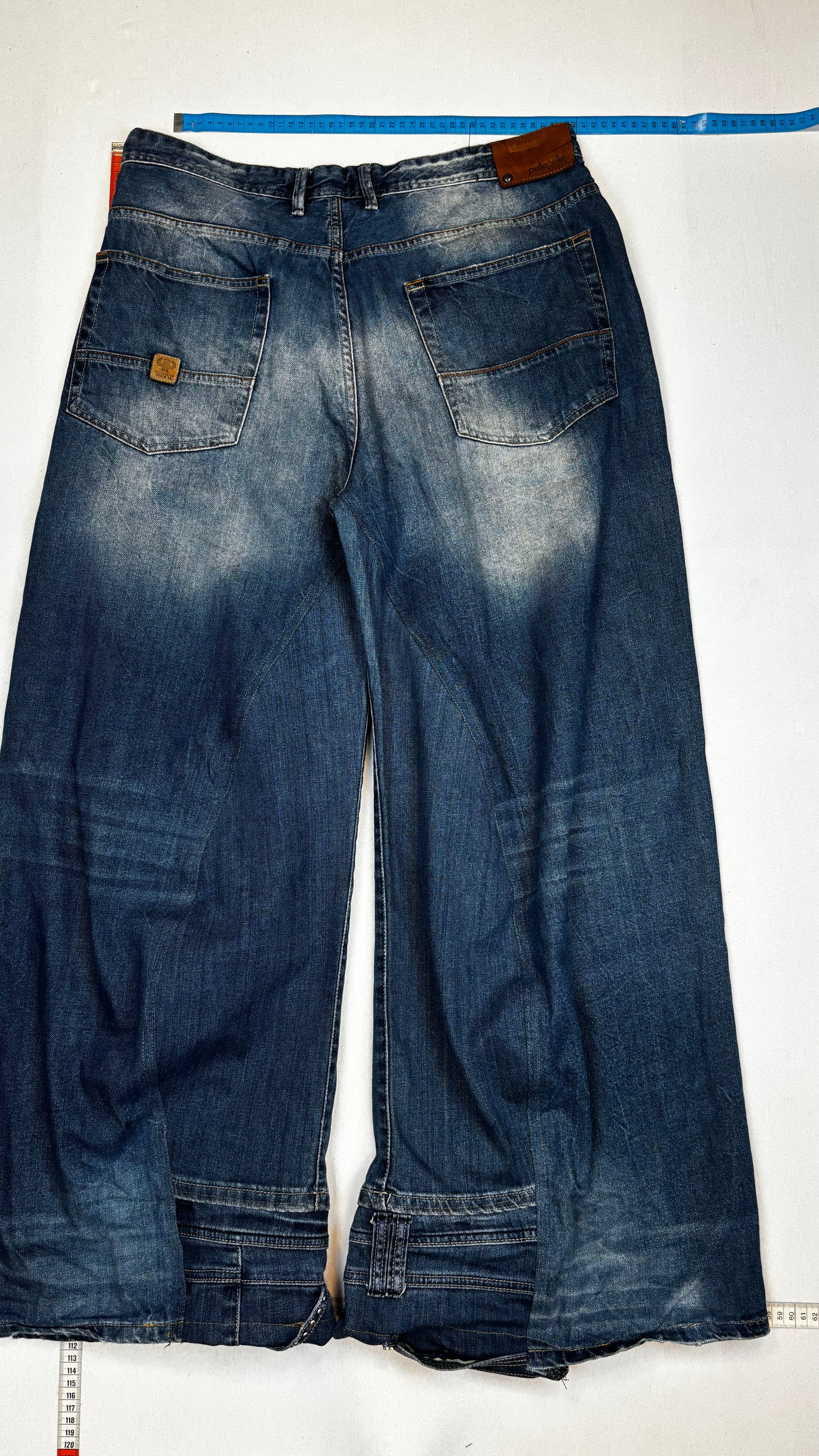 Baggy jeans