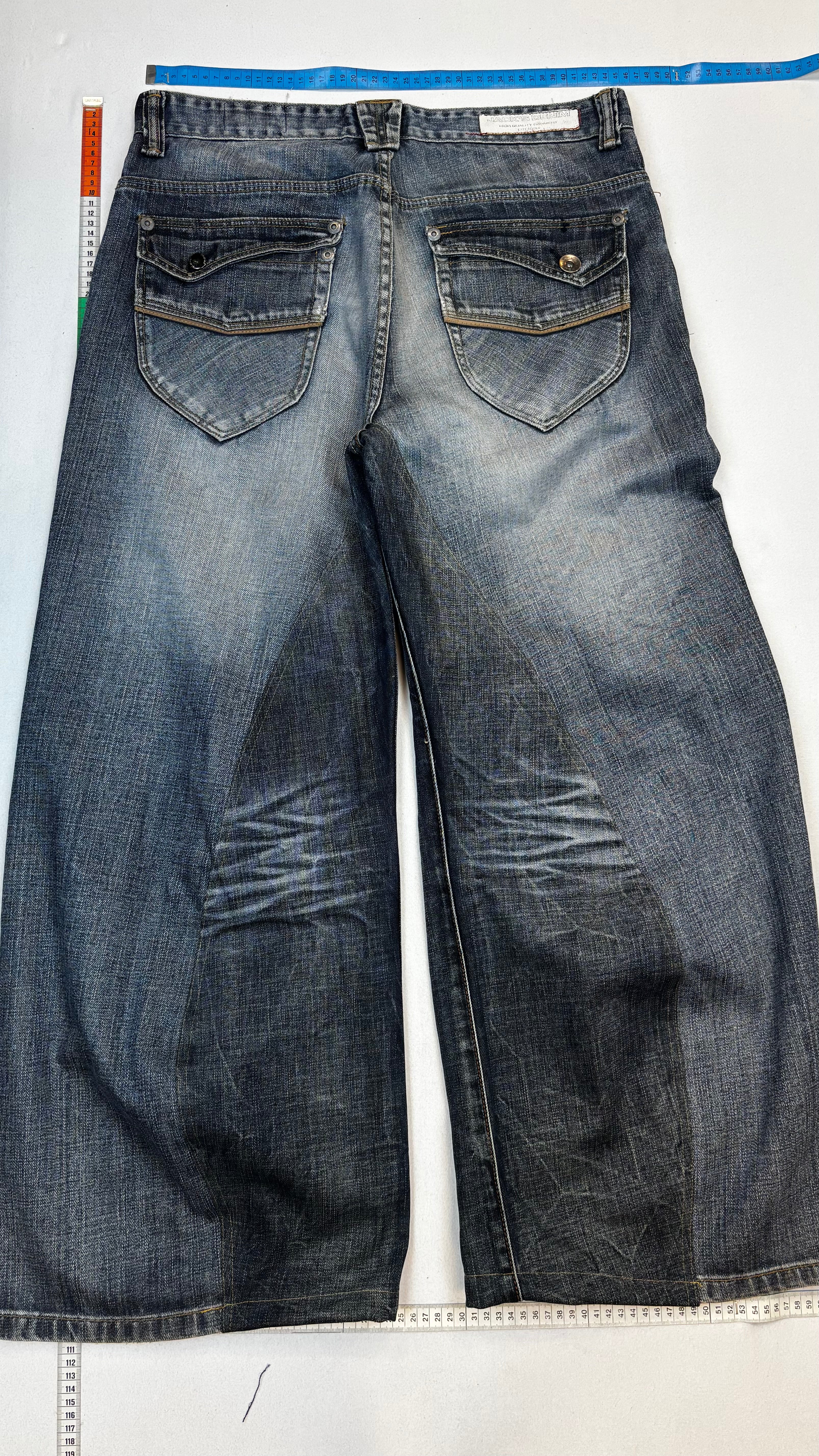 Baggy jeans