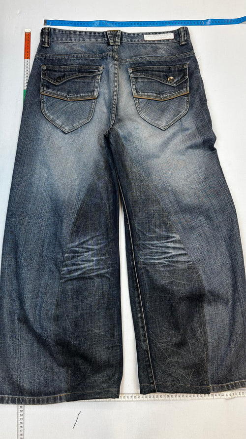 Baggy jeans