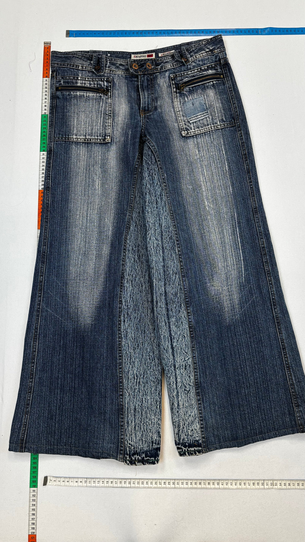 Baggy jeans