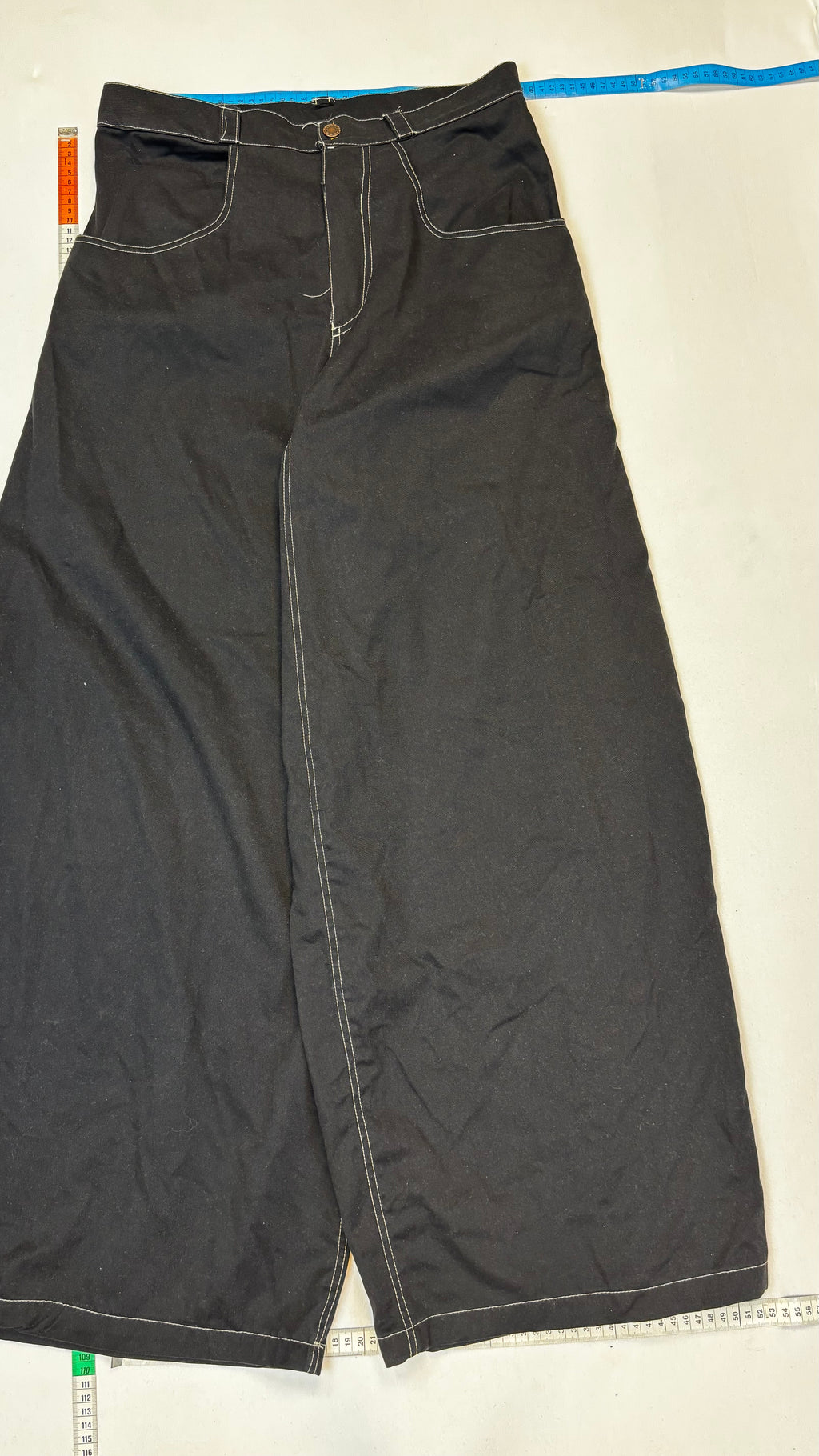 baggy pants
