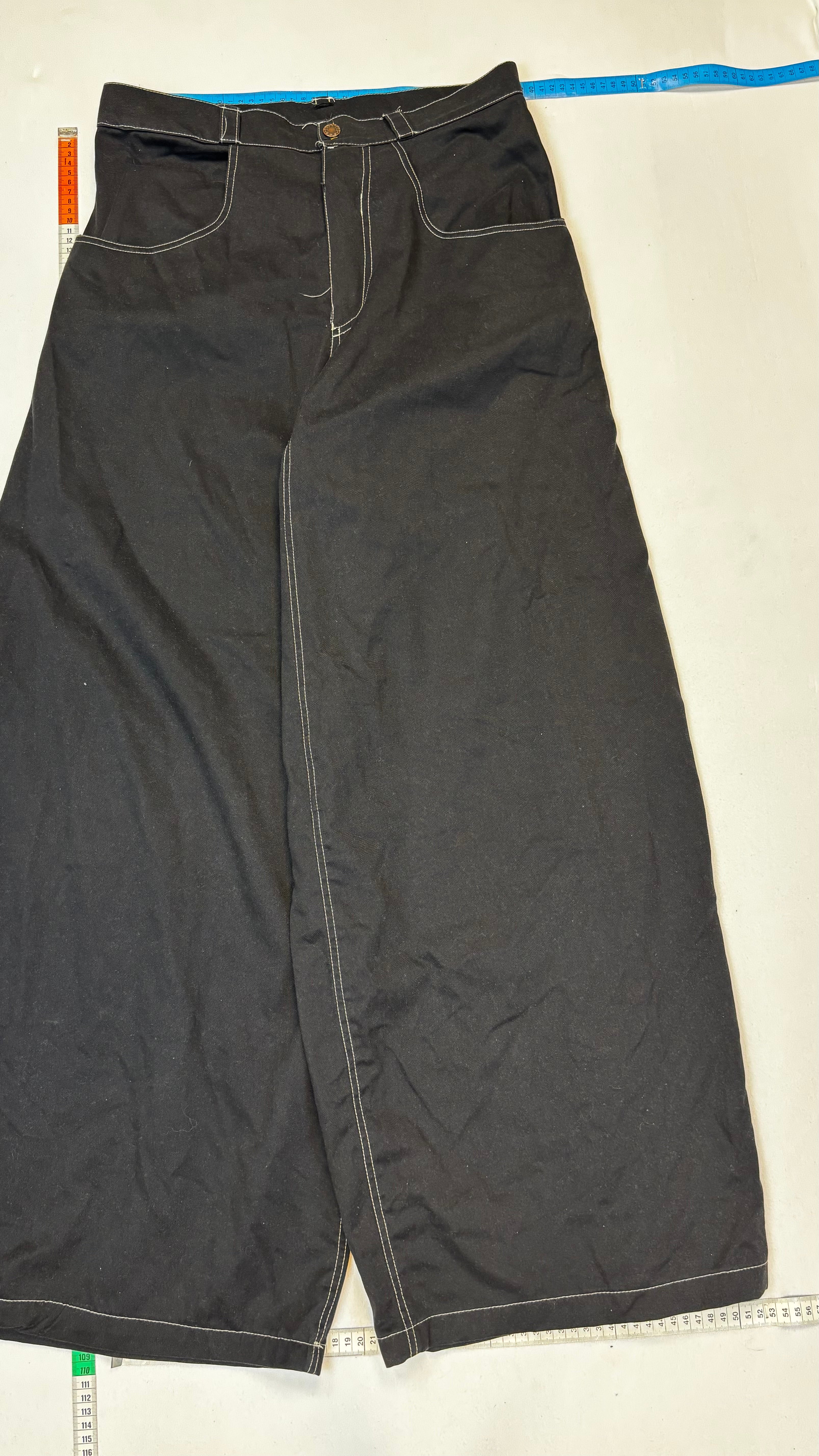 baggy pants