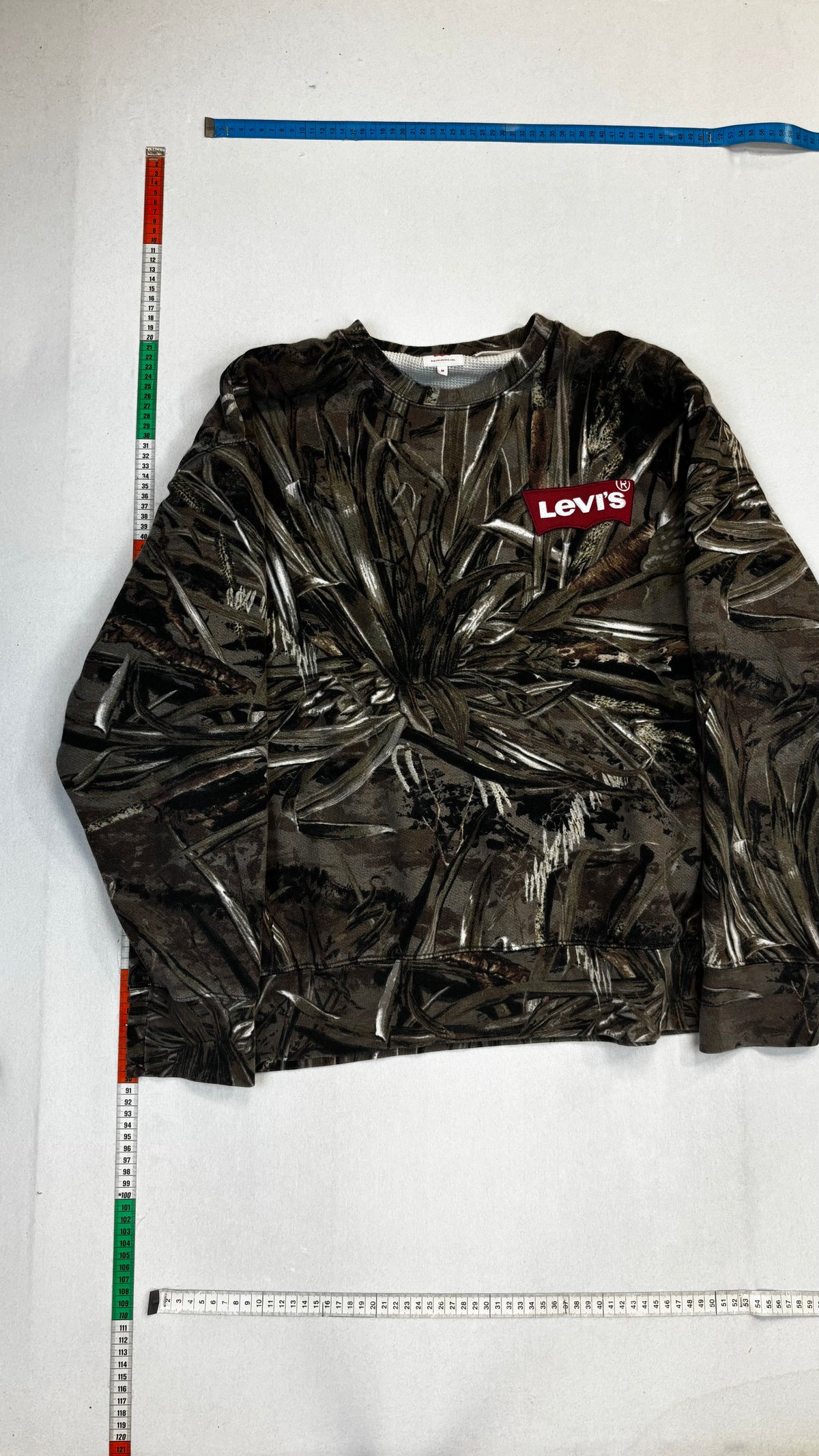 Levis camo longsleeve