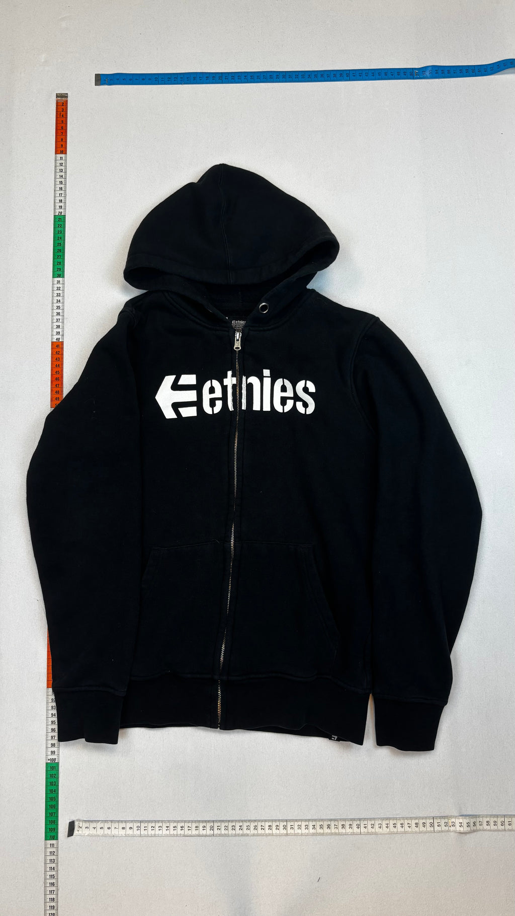 Etnies zip up
