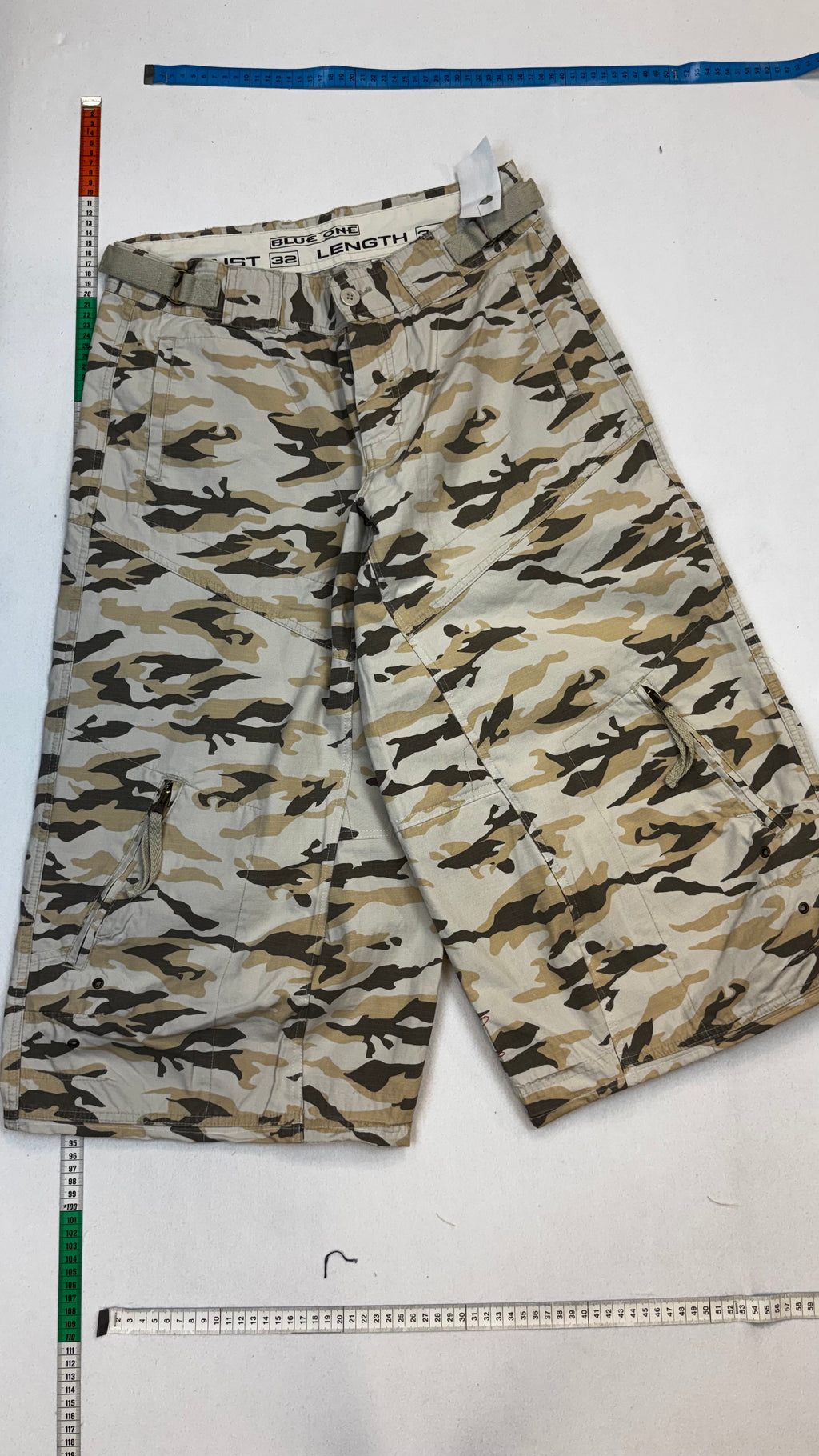 Camo jorts